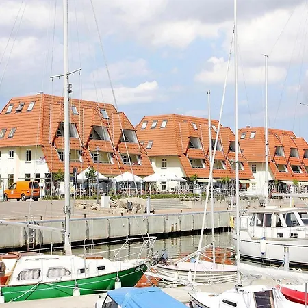 In Wiek, Cleaning Included Ferienhaus *